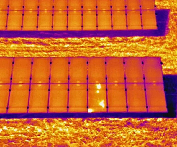 Termografia de placas solares desde un dron